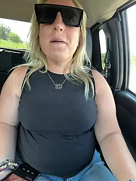 sweetkacibaby online show from July 16, 2026, 3:20 pm