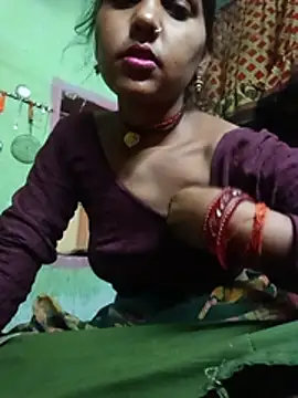 PUNAM  KHAN online show from July 29, 2026, 11:37 pm