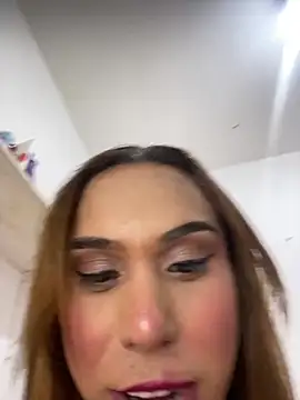 Jullyanaximeness online show from August 4, 2026, 11:20 pm