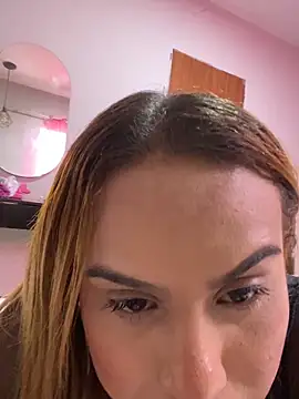 Jullyanaximeness online show from June 10, 2026, 1:23 pm