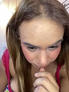 Jullyanaximeness online show from July 5, 2026, 6:15 pm