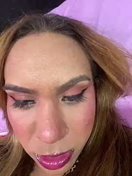 Jullyanaximeness online show from June 7, 2026, 2:44 pm