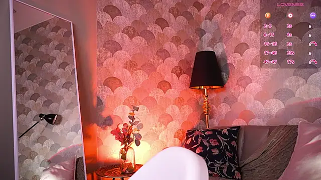 Frantease online show from April 19, 2026, 5:41 am