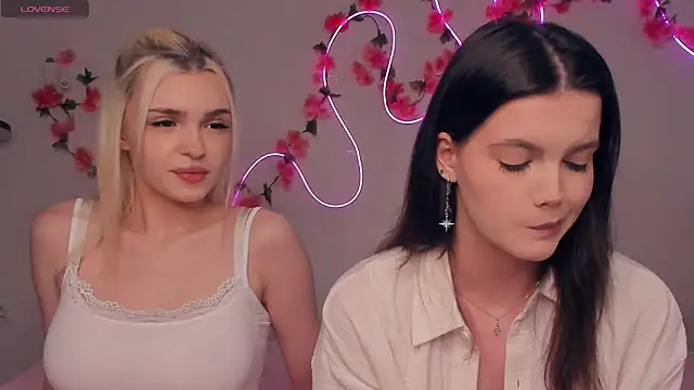 JuliannPaysour online show from May 9, 2026, 7:12 am