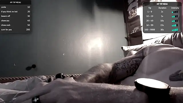 Candybluestrue online show from April 3, 2026, 4:24 pm