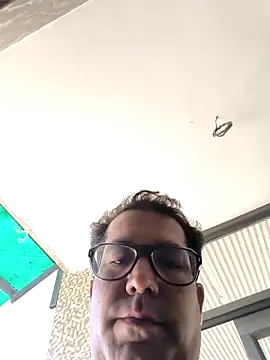 veer8239 online show from March 27, 2026, 8:26 am