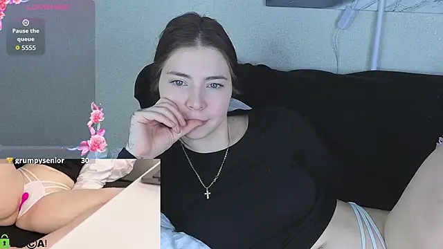 honey cherrry online show from April 28, 2026, 2:27 am