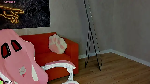 honey cherrry online show from May 10, 2026, 1:31 am