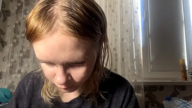 Snapshot of KrystenHoye chatting on March 27, 2026, 8:11 am KrystenHoye online show from March 27, 2026, 8:11 am