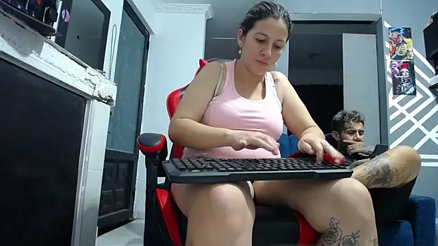 Snapshot of allison_maxtattoo_ chatting on June 16, 2026, 3:39 am allison maxtattoo online show from June 16, 2026, 3:39 am