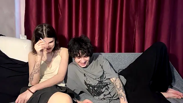 DreamyPair online show from June 18, 2026, 9:14 am