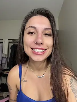 Carolzinhalux69 online show from July 5, 2026, 12:04 am