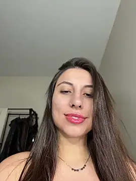 Carolzinhalux69 online show from July 3, 2026, 5:52 pm