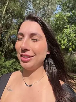 Carolzinhalux69 online show from July 17, 2026, 5:21 pm