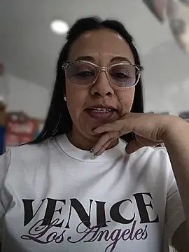 Violeta--7 online show from July 31, 2026, 1:43 pm