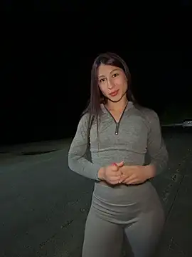 Debby ryann online show from April 19, 2026, 4:35 am