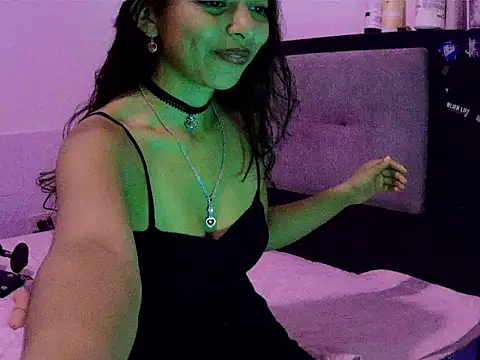 CamilaPerez2001 online show from March 28, 2026, 3:02 pm