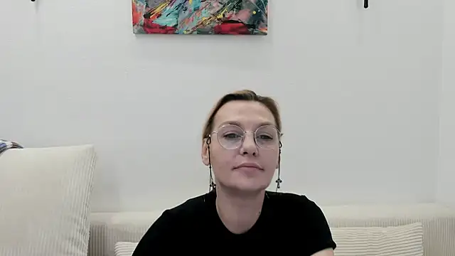 Snapshot of OeigesMik chatting on March 30, 2026, 10:17 am OeigesMik online show from March 30, 2026, 10:17 am