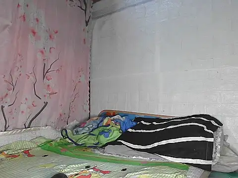 Hotties Julie online show from April 4, 2026, 5:19 pm