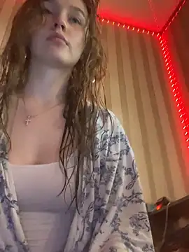 melissashineeee online show from May 1, 2026, 9:14 am