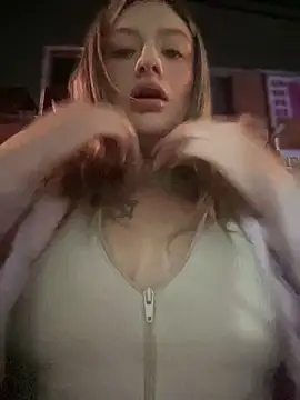Eliee--Roth online show from April 28, 2026, 2:27 am