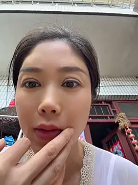 yuanpu0925 online show from May 30, 2026, 11:21 pm