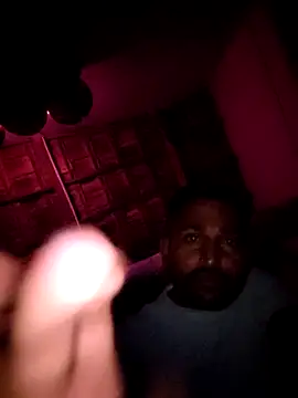 Snapshot of VarsetilJuli chatting on April 6, 2026, 5:14 pm VarsetilJuli online show from April 6, 2026, 5:14 pm