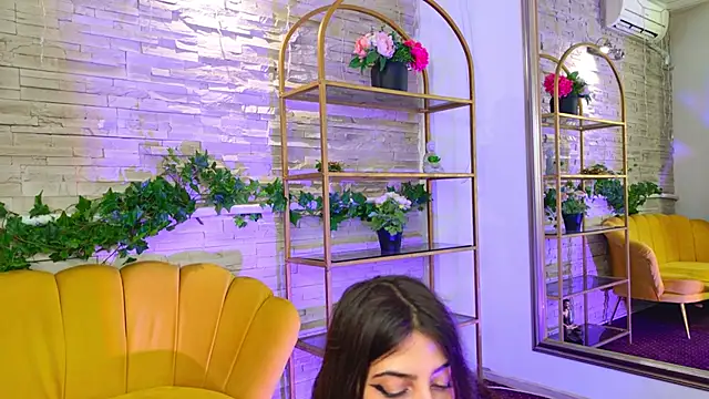 JeniferRosee online show from June 14, 2026, 7:37 pm