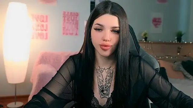 molly rettyy online show from May 29, 2026, 4:07 am