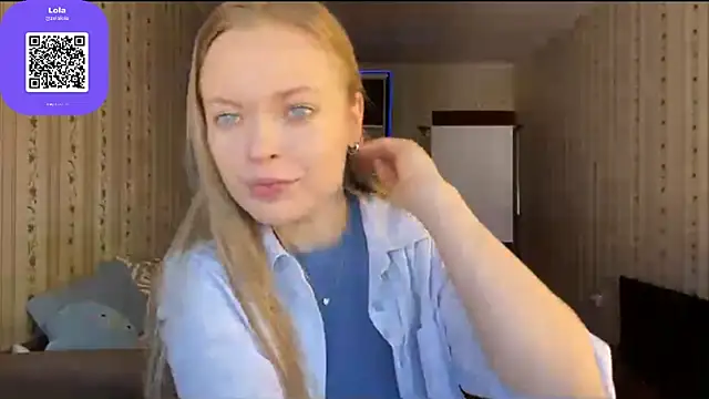 LolaZola online show from April 22, 2026, 7:48 am