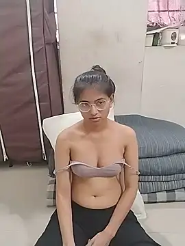 sexy couple liv online show from April 28, 2026, 5:12 am