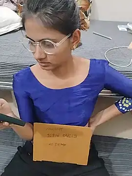 sexy couple liv online show from April 10, 2026, 5:53 pm