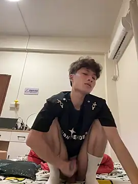 sexyboy-3525 online show from June 3, 2026, 2:33 pm