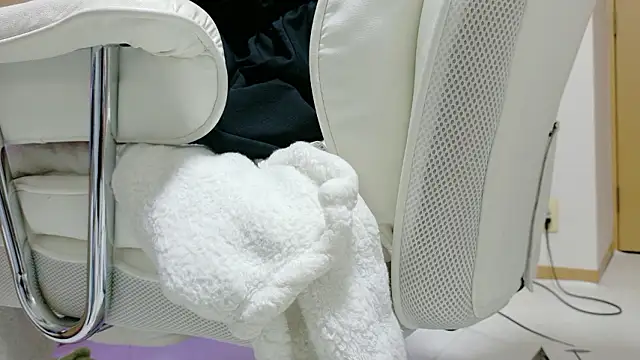 momokaze1658 online show from April 25, 2026, 9:56 am