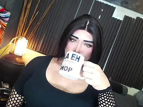 HugexMsLovelyxCock online show from April 28, 2026, 9:24 am