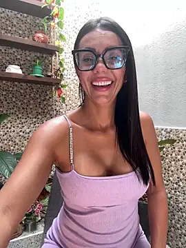SofiParma online show from May 21, 2026, 7:11 pm