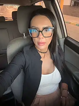 SofiParma online show from July 13, 2026, 10:09 pm