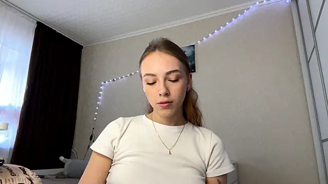 EvaMerci online show from March 30, 2026, 7:32 am