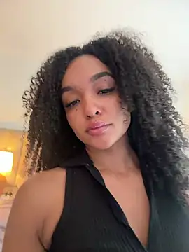 emmawilliamss01 online show from June 9, 2026, 5:47 pm