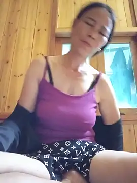   Ruby01   online show from June 20, 2026, 3:33 am