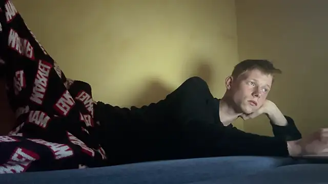 Snapshot of dreamy_devi1 chatting on April 12, 2026, 6:00 pm dreamy devi1 online show from April 12, 2026, 6:00 pm