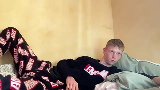 Snapshot of dreamy_devi1 chatting on April 16, 2026, 2:29 pm dreamy devi1 online show from April 16, 2026, 2:29 pm