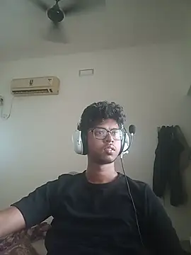Snapshot of letsplaygame chatting on July 18, 2026, 7:17 am letsplaygame online show from July 18, 2026, 7:17 am