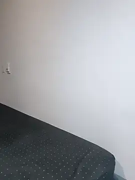 Snapshot of aleenavarro chatting on April 7, 2026, 8:05 am aleenavarro online show from April 7, 2026, 8:05 am