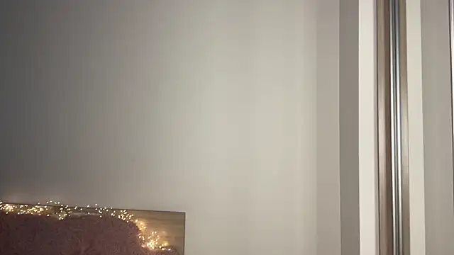 LunarMolly online show from April 15, 2026, 6:12 pm