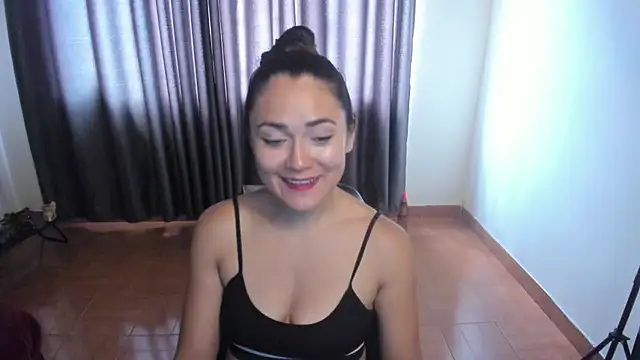 FreyaRouge online show from July 13, 2026, 6:18 pm