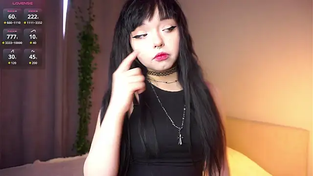 Snapshot of CandiceDossantos chatting on April 24, 2026, 8:49 am CandiceDossantos online show from April 24, 2026, 8:49 am