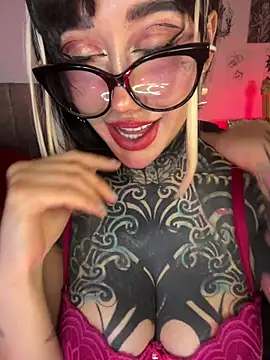 Musedreams online show from July 15, 2026, 1:01 am