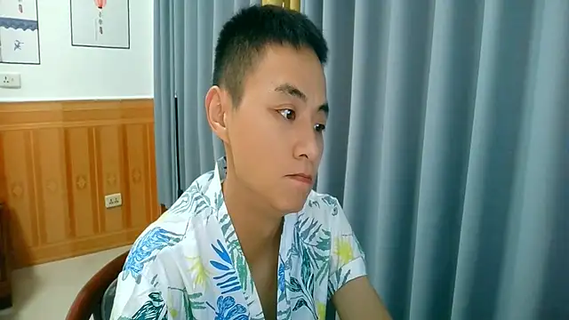 Snapshot of davidboys chatting on July 20, 2026, 5:37 am davidboys online show from July 20, 2026, 5:37 am