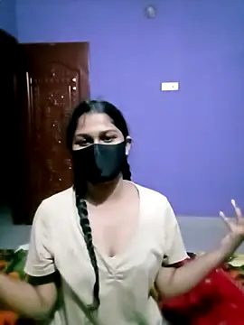 Jerin Couple61 online show from April 8, 2026, 7:04 pm